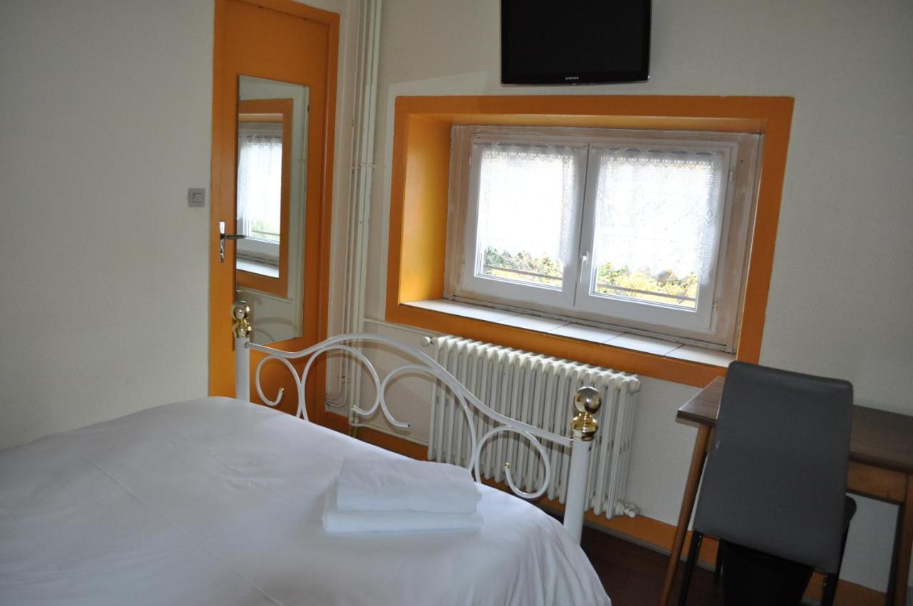 Domaine De La Barolliere Hotel Saint-Paul-en-Jarez Kültér fotó