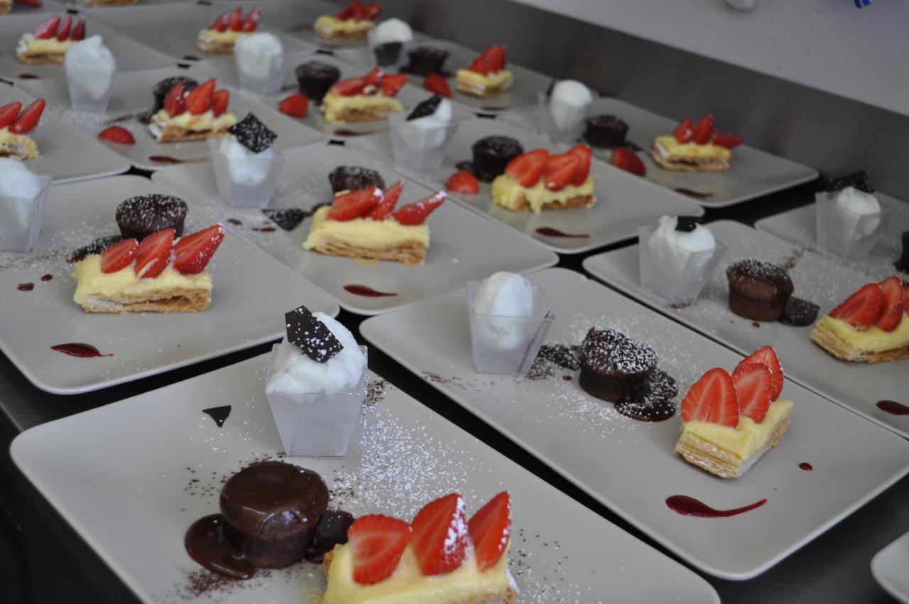 Domaine De La Barolliere Hotel Saint-Paul-en-Jarez Kültér fotó